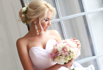 Весільні зачіски: оригінальні варіанти