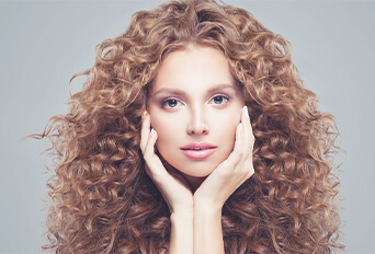 Варіанти стайлінгу для кучерявого волосся